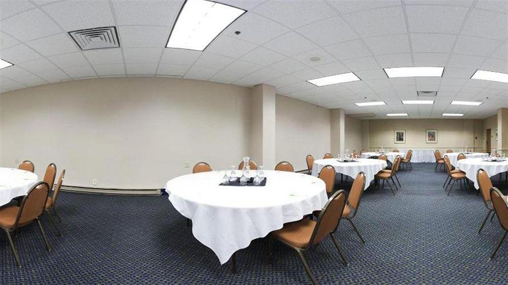 Holiday Inn Rockford By Ihg Exterior foto